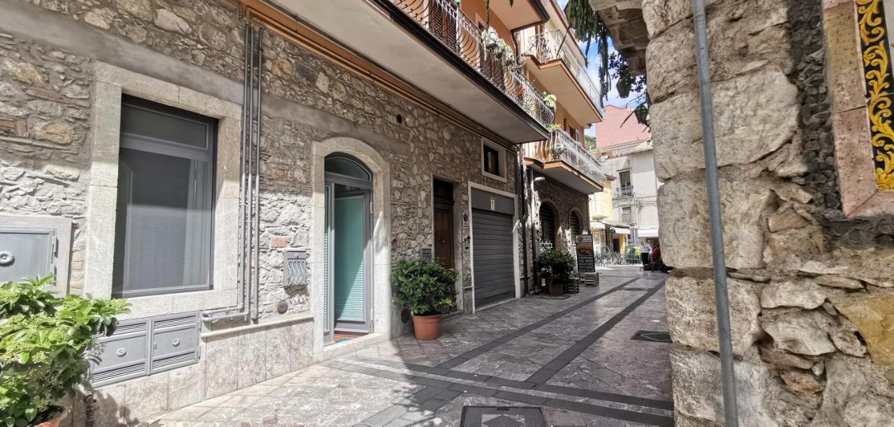 Luxury Apartment Carmen N 2 Centro Storico Di Таормина Экстерьер фото